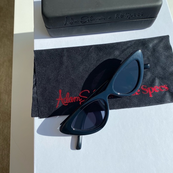 Adam Selman & Le Specs THE LAST LOLITA | BLACK - Picture 1 of 8